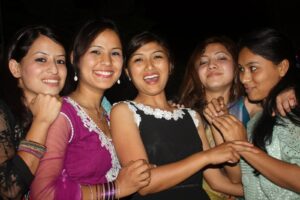 Babina, Pramila, Rajeshori, Anita et Krishnamaya, retrouvailles à PCH, mai 2013.
